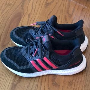 EUC Women’s Adidas ultraboost S&L shoes size 7 black